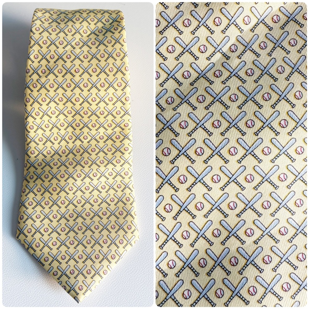 Vineyard Vines Mens Yellow Baseball Bats Balls Preppy Silk Necktie Tie 50"